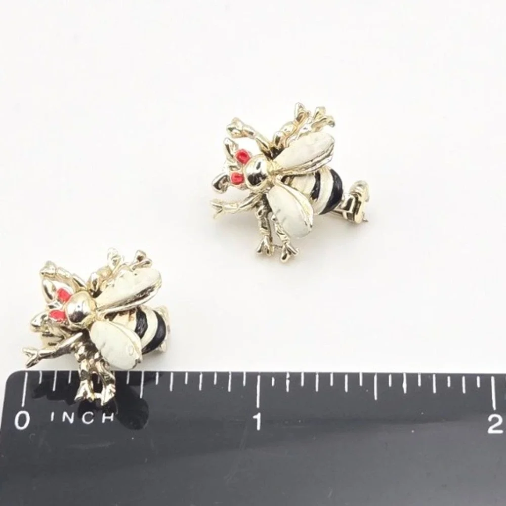 Charming Vintage Bee Enameled Pins Set of 2 Small Brooches Red Eyes‎ Gold Tone